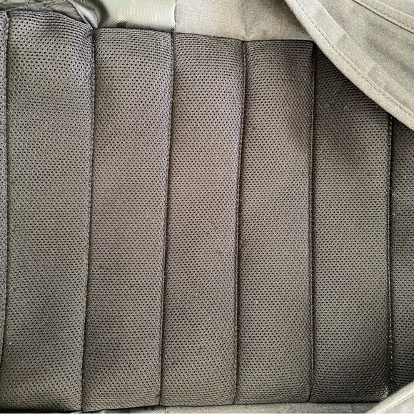 Incase Compass Backpack - Picture 9 of 14